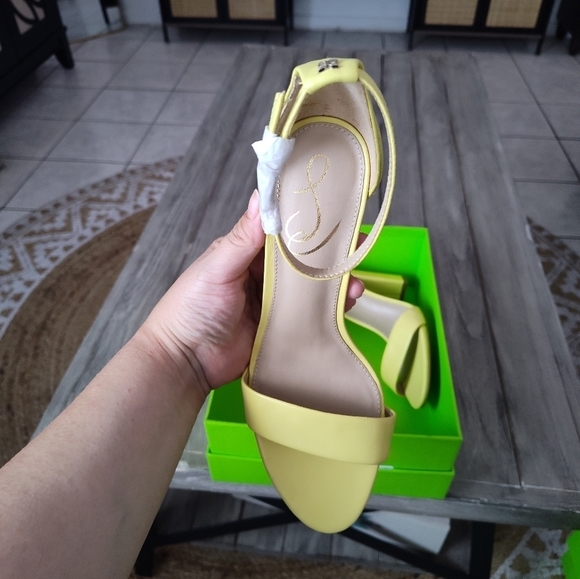 New Sam Edelman Leather Yaro Ankle Strap Heel in Butter Yellow $120 - Picture 6 of 9
